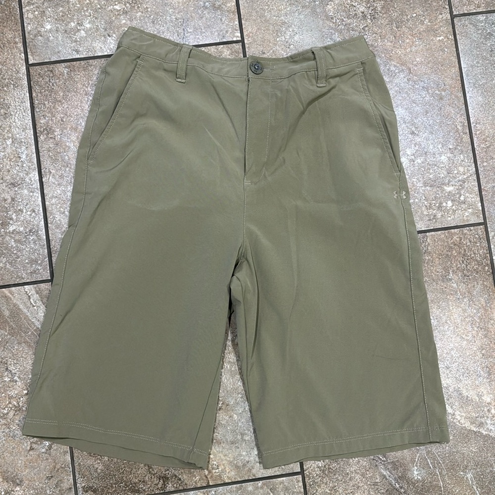 Under Armour youth XL golf shorts.